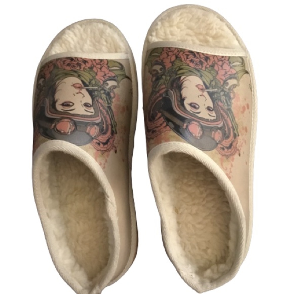 5/30% off - Cool graphic artsy slipper shoe